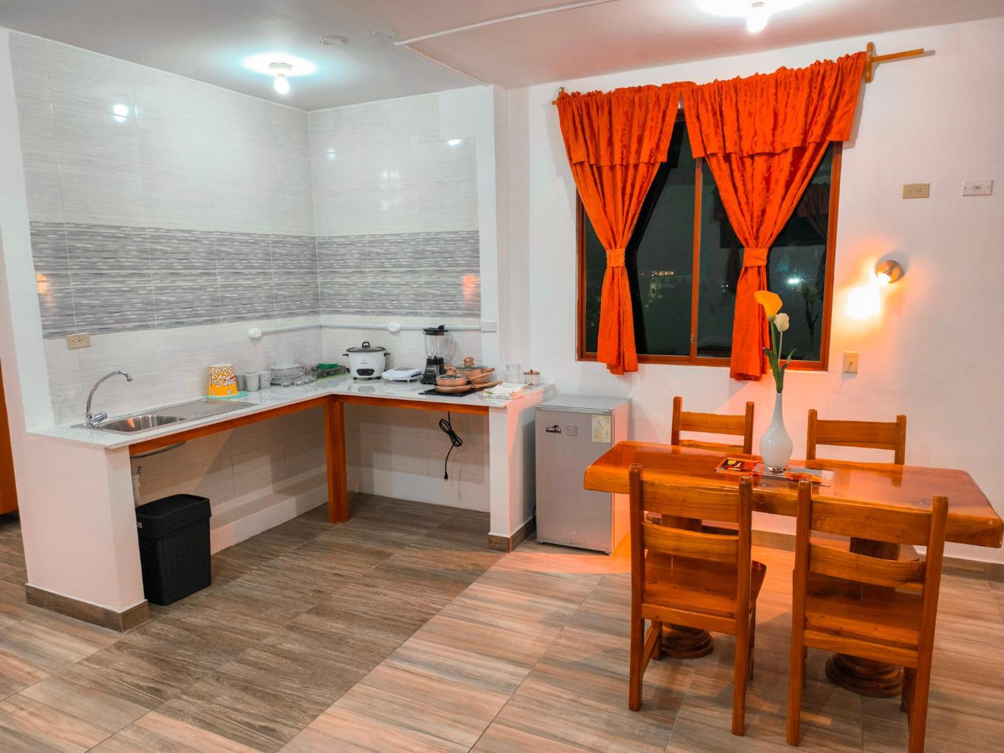 Suites En El Centro Puerto Ayora  Exteriér fotografie